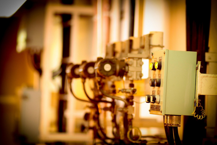 electrical engineer panel wiring